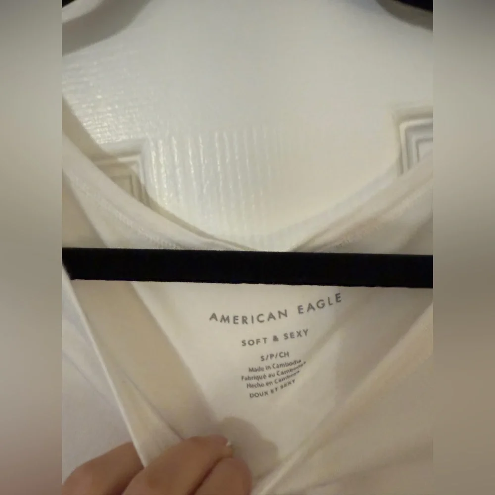 American Eagle Outfitters Soft & Sexy Cropped White Short Sleeve Tee - Picture 5 of 10